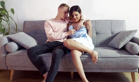 привел домой и развел на секс: смотреть русское порно видео онлайн бесплатно